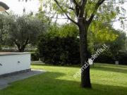 Villa con giardino a Massa