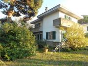 Villa con giardino a Massa