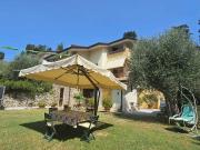 Villa con giardino a Massarosa