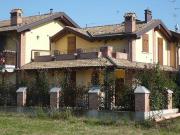 Villa con giardino a Milano