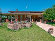 Villa con giardino a Montù Beccaria