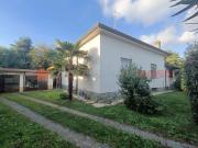Villa con giardino a Parabiago