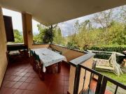 Villa con giardino a Pietrasanta