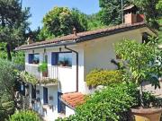 Villa con giardino a Pietrasanta