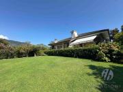 Villa con giardino a Pietrasanta