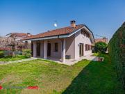 Villa con giardino a Pinerolo