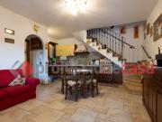 Villa con giardino a Pomezia