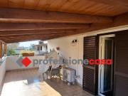 Villa con giardino a Pomezia