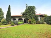 Villa con giardino a Robecchetto con Induno