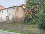 Villa con giardino a Seravezza