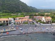 Villa con giardino, Acireale santa tecla