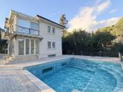 Villa con giardino, Camaiore pedona