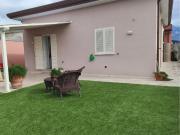 Villa con giardino, Carrara marina di