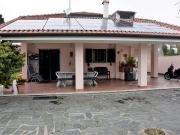 Villa con giardino, Carrara marina di