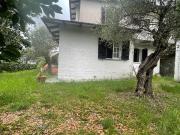 Villa con giardino, Carrara monteverde