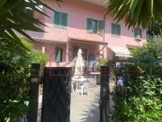 Villa con giardino, Forte dei Marmi vittoria apuana
