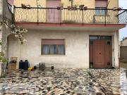 Villa con giardino in c.da piano laghi, Lercara Friddi