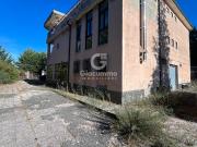 Villa con giardino in contrada poggio cavallo, Potenza