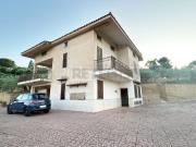 Villa con giardino in contrada serra pantano, Caltanissetta