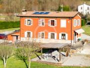Villa con giardino in località orsucci 1 mologno, Barga
