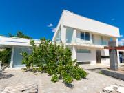 Villa con giardino in ss284, Adrano