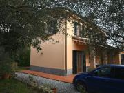 Villa con giardino in via caniparola, Fosdinovo