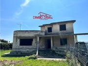 Villa con giardino in via cicas, Taranto