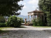 Villa con giardino in via di palmata, Lucca
