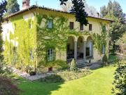 Villa con giardino in via di vorno, Capannori