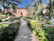 Villa con giardino in via giacomo puccini, Pontedera