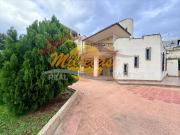 Villa con giardino in via noto, Siracusa