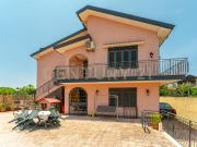 Villa con giardino in via salemi 18, Mascalucia