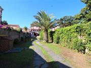 Villa con giardino in via venezia 38, Carrara