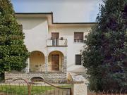 Villa con giardino, Lucca arancio
