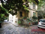 Villa con giardino, Lucca borgo giannotti