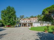 Villa con giardino, Lucca carignano