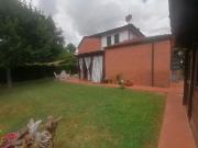 Villa con giardino, Lucca monte san quirico