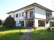 Villa con giardino, Lucca san concordio contrada