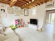 Villa con giardino, Lucca sant'angelo in campo