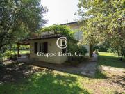 Villa con giardino, Massa poveromo