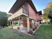 Villa con giardino, Pisa porta a lucca