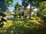 Villa con giardino singolo mq. 400