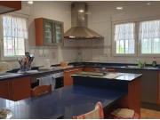 VILLA CON GRAN PARCELA A 1500 M DE LA PLAYA