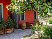 Villa con meraviglioso giardino Via Melani 6 posti letto...