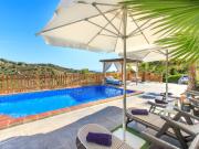 VILLA CON PANORAMICAS VISTAS