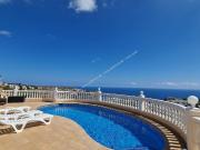 Villa con piscina 180° vista al mar