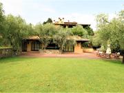 Villa con piscina e vigna alle porte di Firenze 880m²...