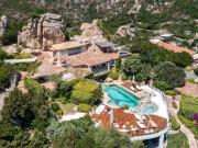 Villa con piscina e vista mare in Porto Cervo vicino...