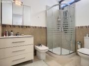 VILLA CON PISCINA PRIVADA EN COSTA DE CASARES