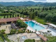 Villa con Piscina sulle colline di Firenze